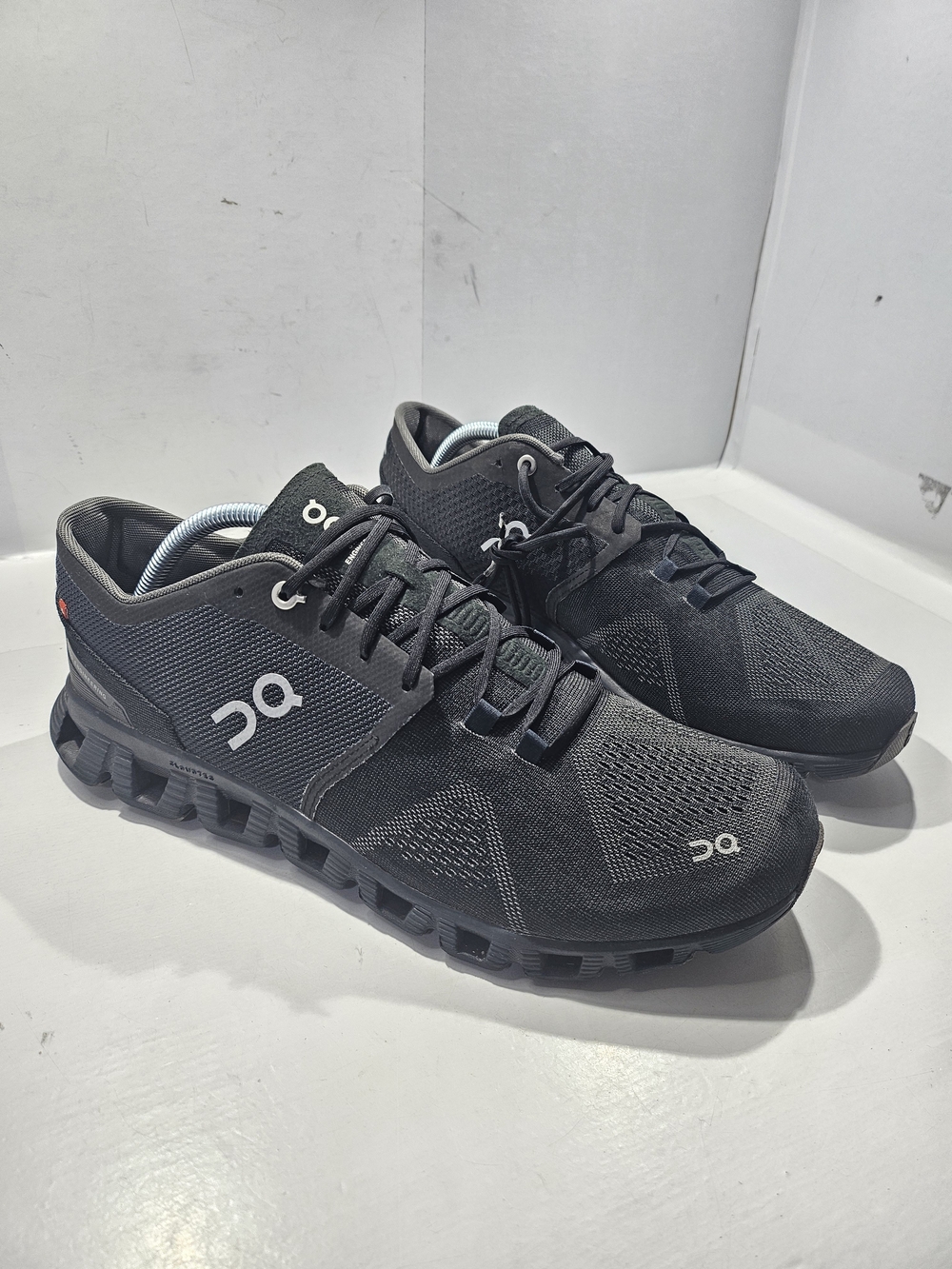 ON RUNNING CLOUD X ATHLETIC SHOES BLACK/ASPHALT MEN'S SIZE 10 - Picture 2 of 14